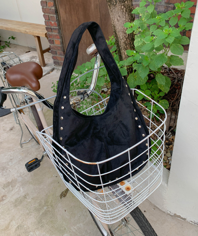 Peki Jing 翻毛皮 Hobo Bag