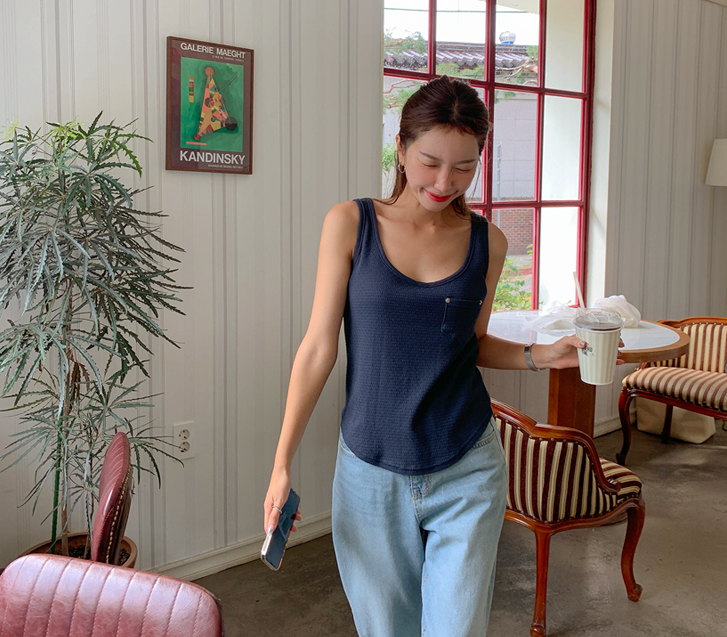 铆钉华夫格口袋背面