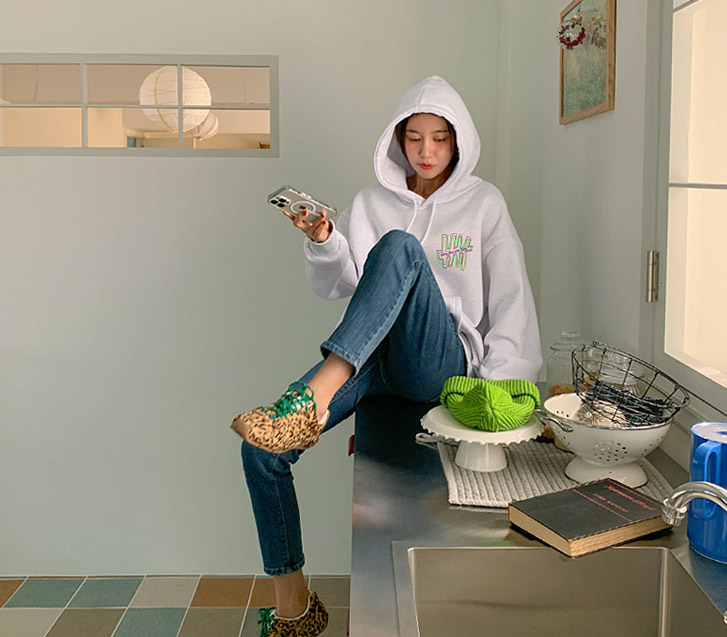 Rodek 牛仔色松紧带直筒裤