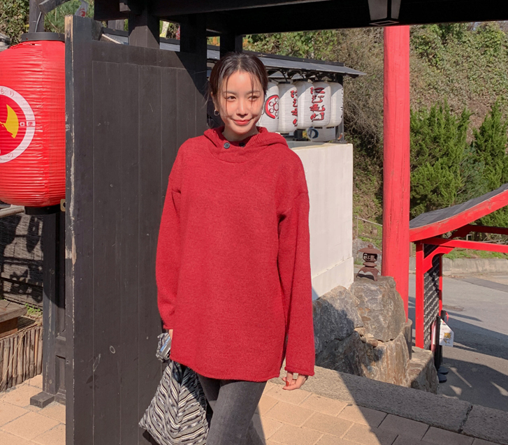 Moody 两扣高龄卫衣针织衫