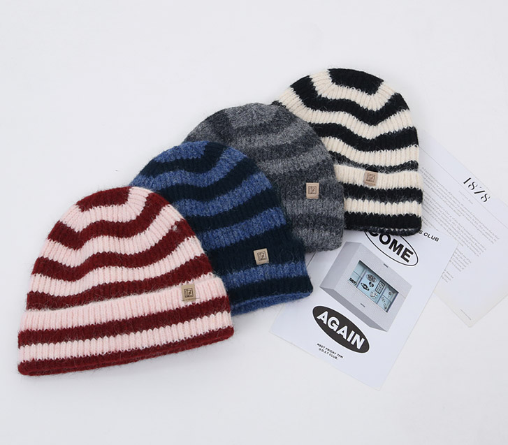 条纹羊毛帽