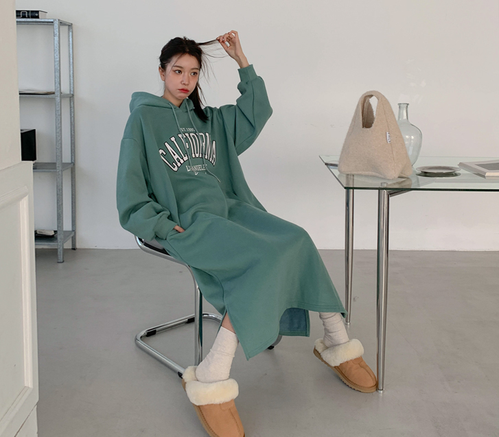 东娜妍杨基莫队长袖裙