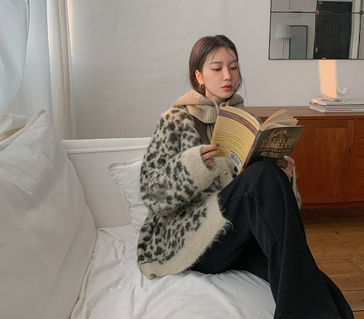 Dubey 豹纹针织衫 V 领开衫