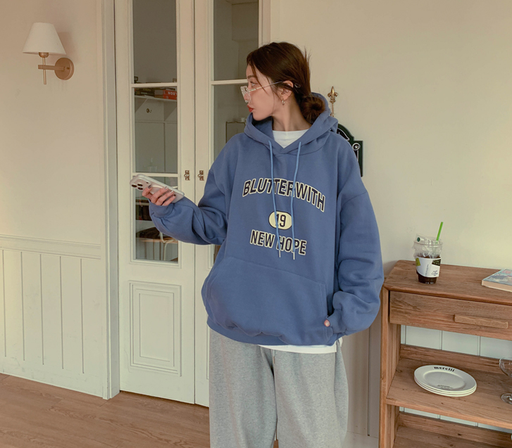 十九娜妍杨基莫腰带帽T恤