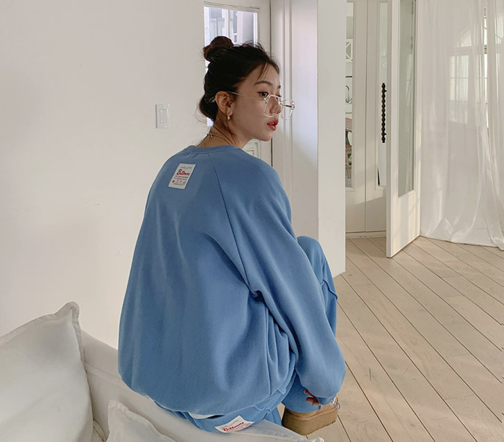 环保运动服宽羊皮贴片运动服