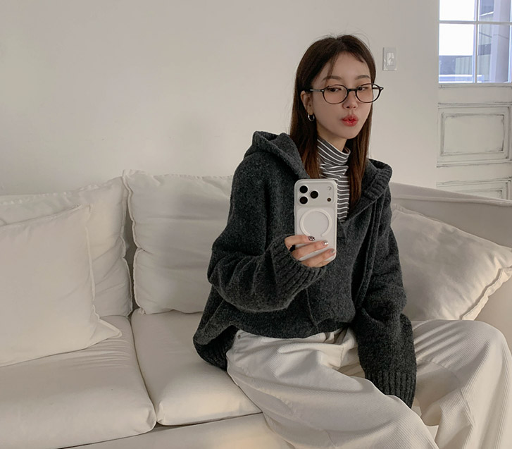 Malang V字母卫衣针织衫