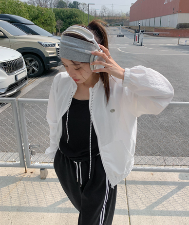 这款尼龙串防风衣夹克