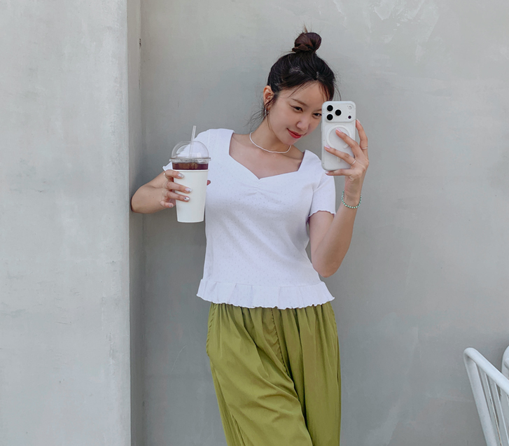 安妮镂空、海豹纹、褶皱、V字形、短袖T恤