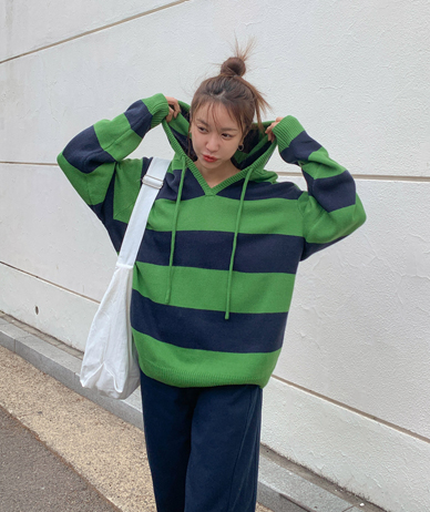 [男女通用] Lizzy Dangara V领刺绣衬衫