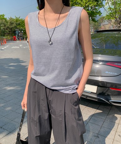 吃U领背心