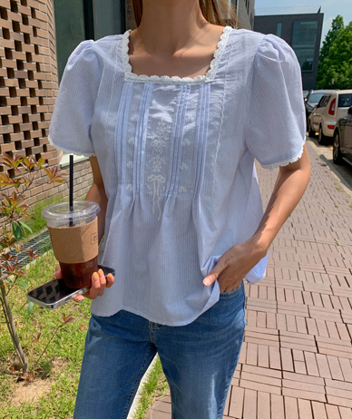 刺绣女装