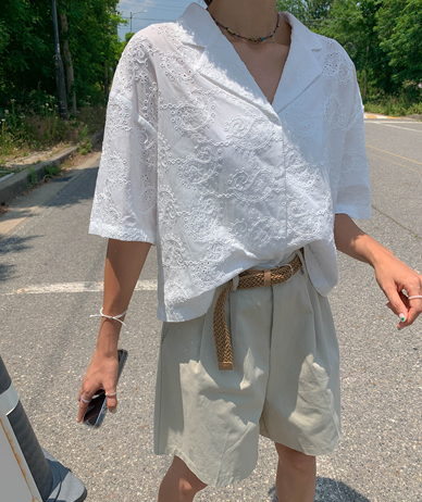 毛绣花绣衬衫