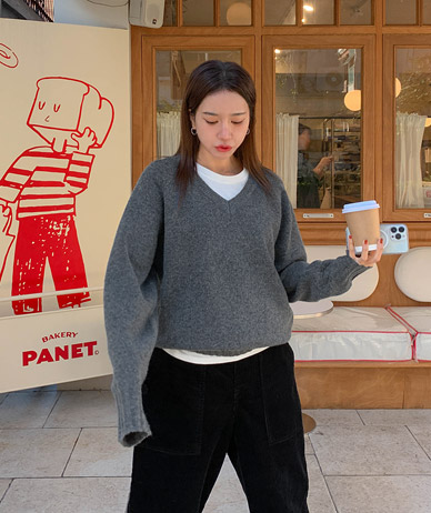 Luna Ann 羊毛V字型针织衫