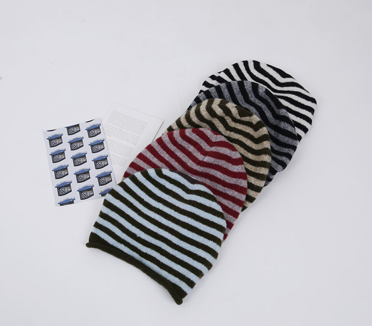 丹加拉褶皱羊皮针织帽