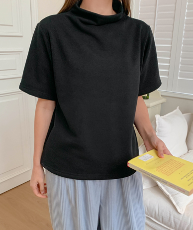 貂皮半长波拉短袖T恤