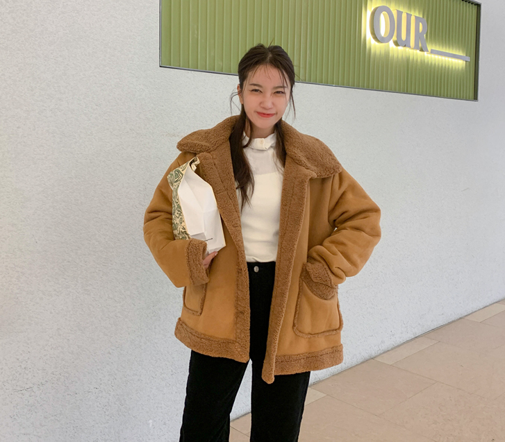 Ruffo 翻领 Dumble 翻毛皮短上衣 Mustang