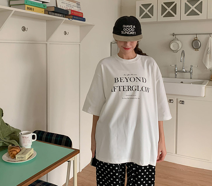 Beyond Lettering 外套短袖T恤