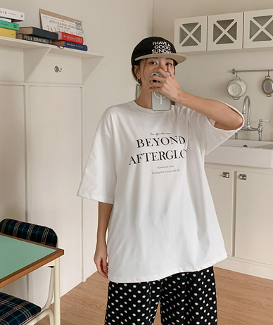 Beyond Lettering 外套短袖T恤