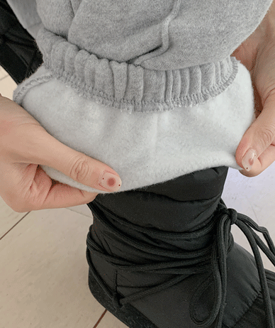 Resh Yanggimo 褶裥运动休闲裤