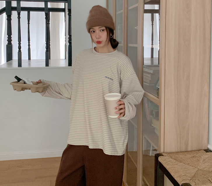 心情刺绣单排扣蜜桃色长袖T恤