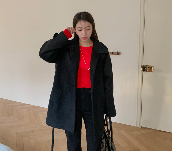 汉娜的腹部长袍