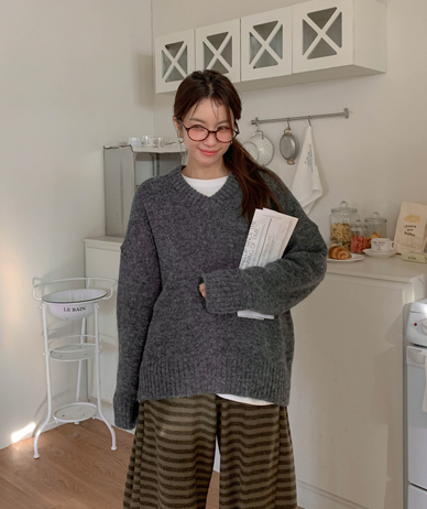 Kino V字母羊毛针织衫