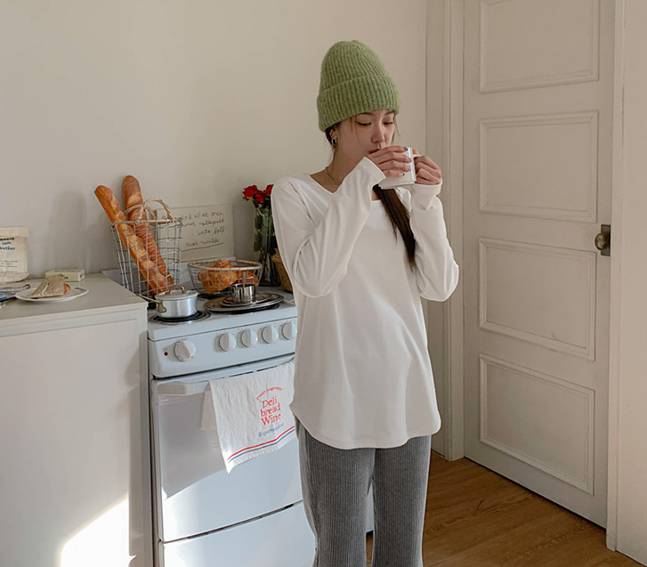 鲜奶桃色拉绒圆袍T恤