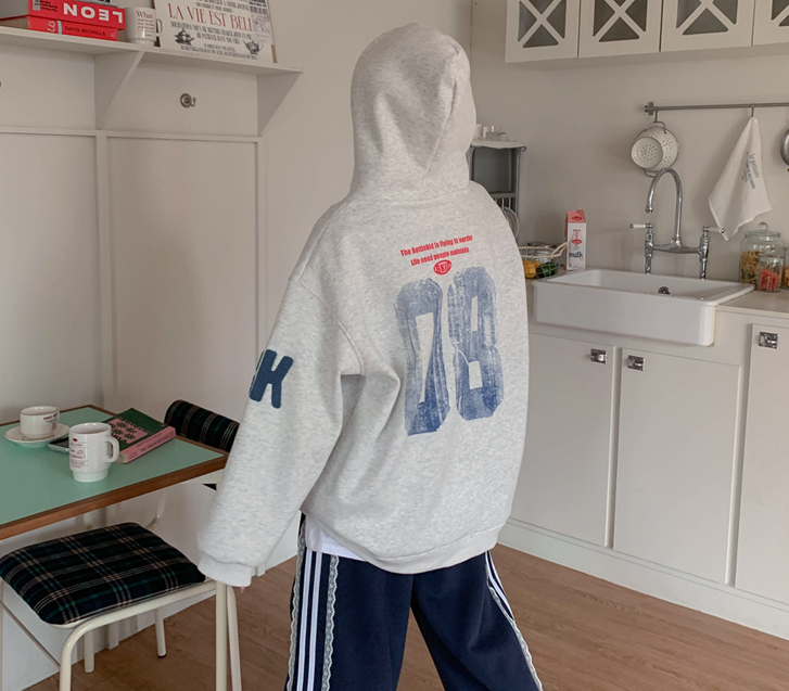 [男女通用] 08 Nayeom 举帽 T 恤