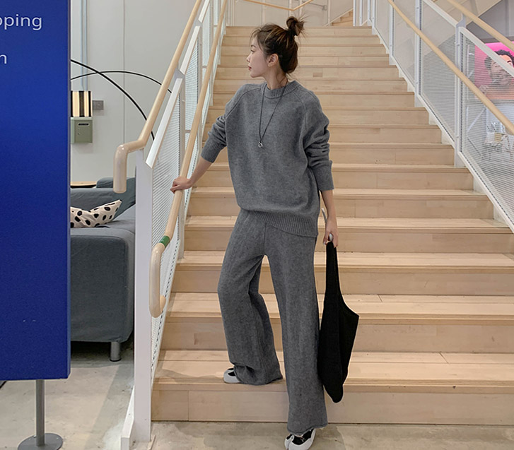 香草色肩带阔腿裤套装