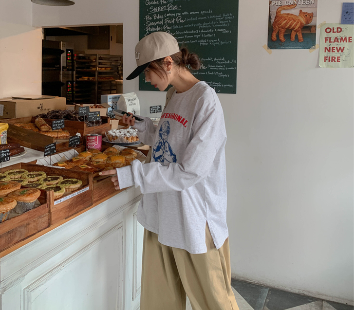 拥抱娜琏开衩长袖T恤