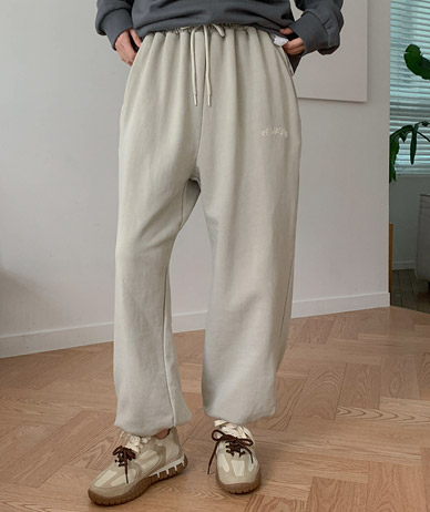 Remagazine 颜料刺绣训练慢跑短裤