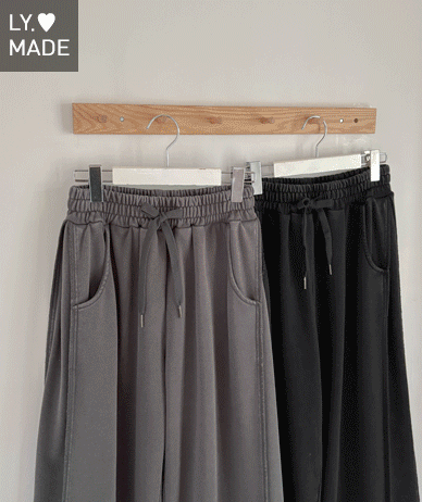 盐渍水洗褶裥宽版训练裤