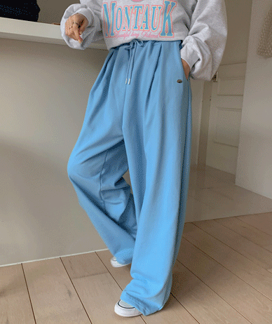 舒适褶裥宽版训练裤