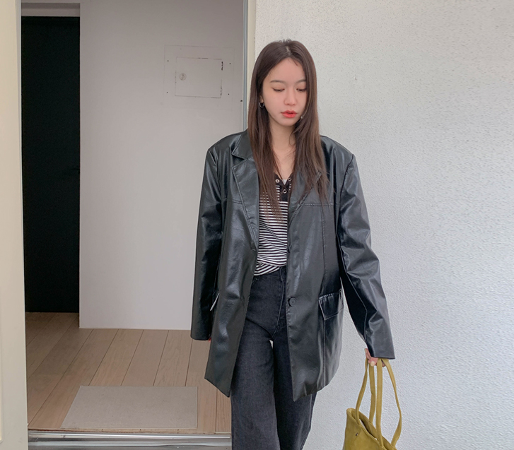 FO 皮革短款外套