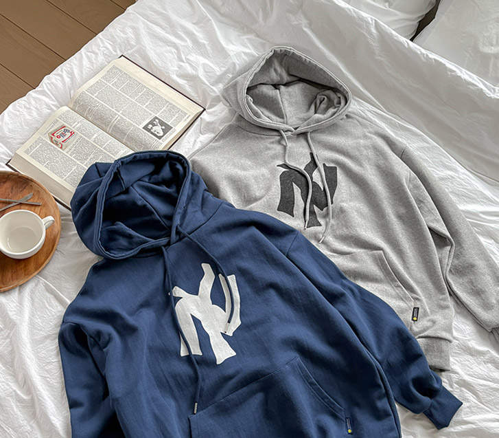 Big New York Na-Yeom 宽松款陈리带帽 T 恤