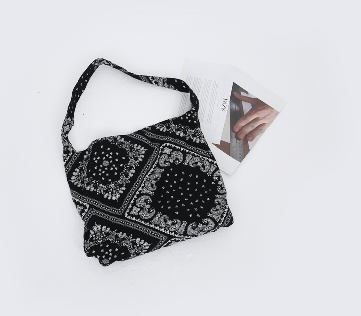 诺氏佩斯利花纹包