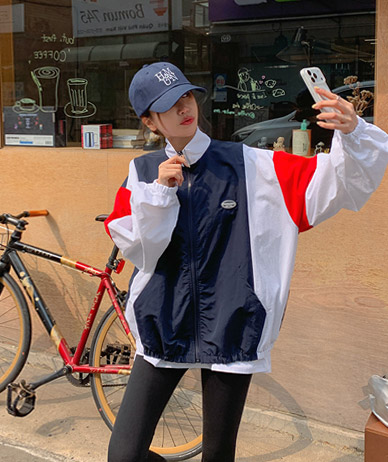 亮色拼接尼龙防风外套