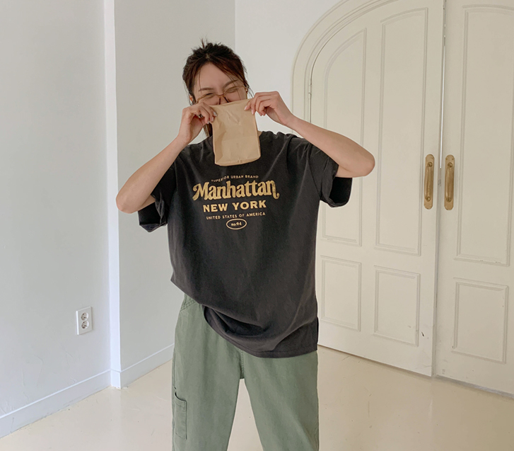 Manhadan裂纹印花颜料短袖T恤