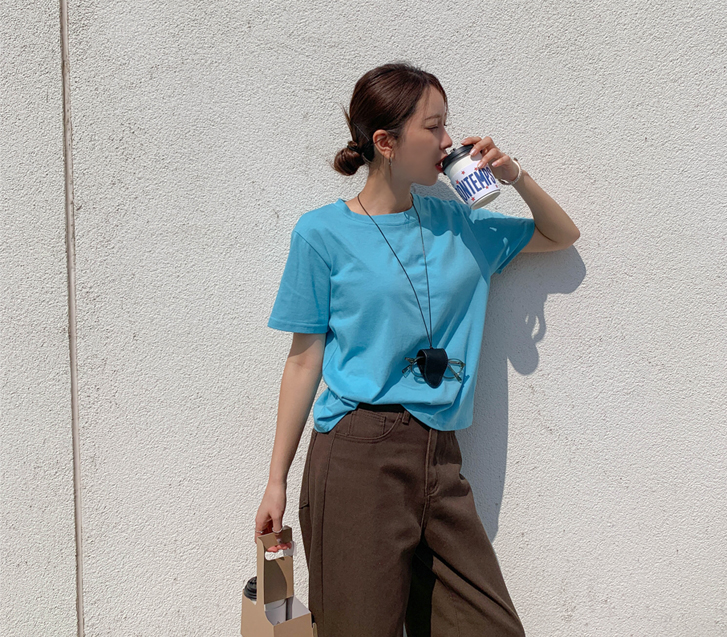 Vivi 莫代尔半截短款T恤