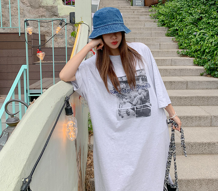 市场印花开衩长袍