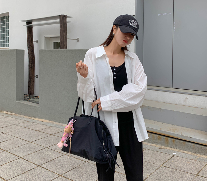 干净无言的衬衫