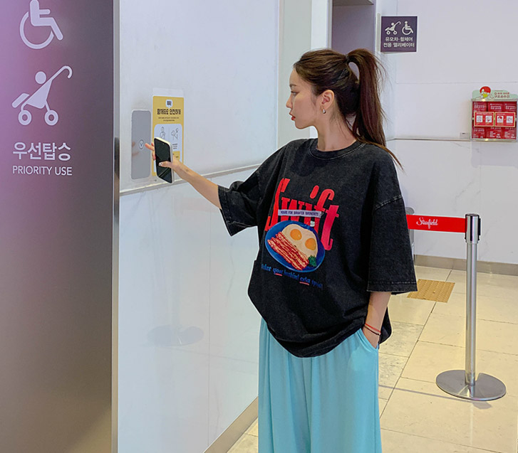 【男女通用】荷叶边印花短袖T恤