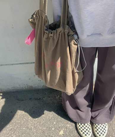 瞬间字母包