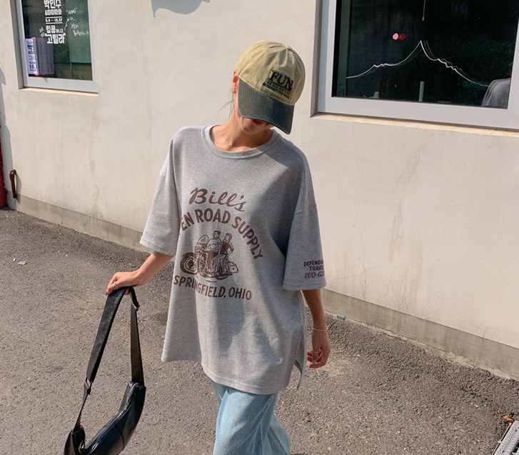 开放道路印花开衩短袖长款T恤